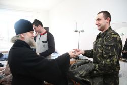 На Київщині ченці УПЦ МП привітали з Різдвом військових